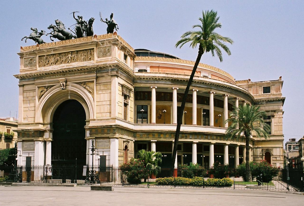 Volturno 106 Bed and Breakfast Palermo Exteriör bild